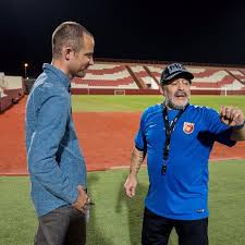 Braithwaite est marié avec une femme danoise et père du footballeur danois martin braithwaite. Morten Glinvad On Twitter The Martin Braithwaite Pronunciation Guide Asi Se Pronuncia El Apellido De Martin Braithwaite