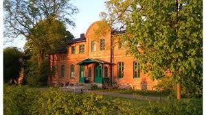 Seminarhaus Neu Schonau Das Seminarhaus Ist Von Vornehmer Schlichtheit Sparsam Eingerichtet Den Raumen Ihre W Seminarhaus Mecklenburg Vorpommern Vorpommern