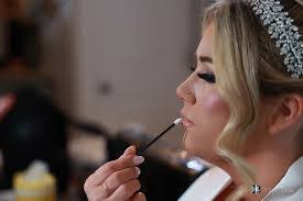 Devon Dillon's Instagram, Twitter & Facebook