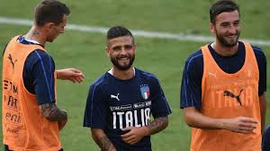 Par défaut, le site ne propose qu'un exemplaire de chaque insigne à la vente. Italien Polen Vorbericht Italien Polen Uefa Nations League Uefa Com