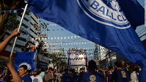 Welcome back to fifa's new football magazine living football. Leicester City How Foxes Fans Painted Bangkok Blue Cnn