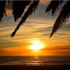 Resultado de imagen para Buenos dias ...paisaje con sol ...frase e imagen