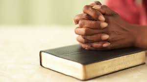 Résultat de recherche d'images pour "imam mains jointes"