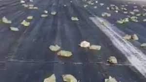 These reports come from all across the globe and those who have witnessed this phenomenon declare that it drew them closer to god. 3 Tons Of Gold Silver Bars Fall From The Sky In Russia Abc News