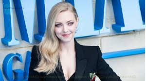 Amanda seyfried is a serious hugger. Amanda Seyfried S Net Worth Films Television Series And Relationship