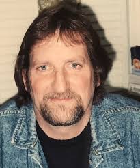 Dale Stratton's Instagram, Twitter & Facebook