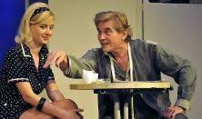 A szinkronhangként is elismert színésznő tragikusan fiatalon, mindössze 48 évesen hunyt el. Jegy Hu Urban Andrea