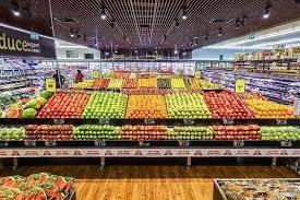 Pin By Jebosseengrandedistribution Fr On Ambientacion In 2020 Fruit Shop Juice Bar Design Supermarket Design