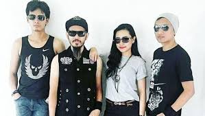 Judulnya dahulu, kini dan akan. Hilang Bersama Aiu Ratna Nostalgia Band Garasi Halaman 1 Kompasiana Com