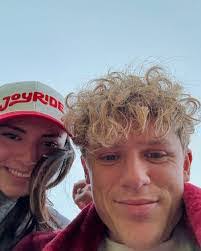 Hollie Trahan's Instagram, Twitter & Facebook