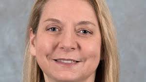 FDA's drug chief quits for Big Pharma job