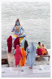 Offerings To Lord Shiva India India People Amazing India India Colors