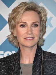 Welcome to our reviews of the 40 year old women hairstyles (also known as rich single women looking for men). 78 Gorgeous Hairstyles For Women Over 40