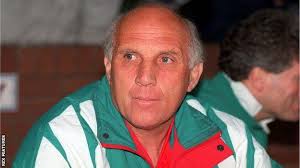 Ronnie Moran: Former Liverpool captain and coach dies, aged 83
