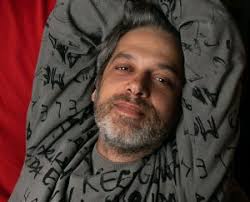 Las Viejas”, una comedia disparatada que emprende una saludable cruzada en  contra del “viejismo”