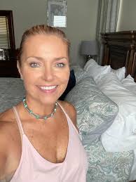 I could use a wee make-up..but not this year 😎. 2 down, 5 to go, whoohoo!