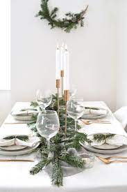 How To Create A Modern Christmas Tablescape Tisch Dekorieren Tischdekoration Weihnachtsdekoration Ideen