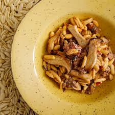 Check spelling or type a new query. Cavatelli Pugliesi Con Sugo Di Funghi Cardoncelli E Salsiccia Saporie