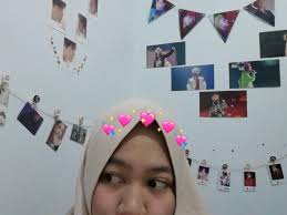 Fantastis 16 Foto Polaroid Di Dinding Kamar Arka Gambar