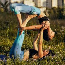 They also denature into compounds that form additional scale in saltwa. Acroyoga Alles Wissenswerte Uber Den Jungen Yoga Stil Stern De