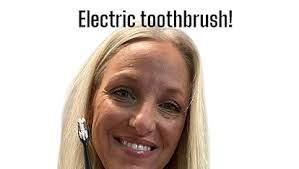 Amazon.com: Fronix Electric Toothbrush for Adults with 8 Brush Heads, Sonic  Toothbrush Rechargeable with a Holder & Travel Case, 2.5 Hours Charge for  120 Days Use : Health & Household