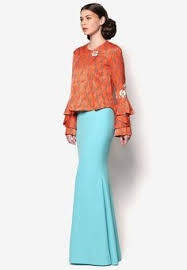 Masalah kewajiban menutupi aurat telah dijelaskan secara detail di. 38 Raya 2019 Fashion Ideas Fashion Dresses Muslimah Dress