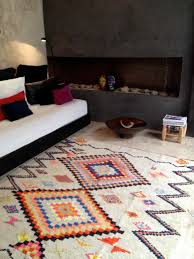 Ce tapis forme rectangulaire en polypropylène frisée apportera à votre intérieur un design sans pareil et une ambiance apaisante mais ô combien actuelle! Savourer La Beaute De Tapis Berbere En 44 Photos
