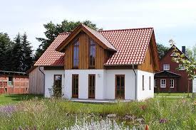 Hinzu kommen gerne große fensterläden wie bei typischen landhäusern und auch im inneren viel holz. Hausvarianten Von Null Auf Fertig In Vier Monaten
