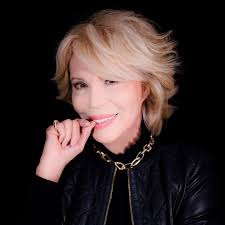 Amanda Lear for Every one ..... ''' New Album... New haircut.. Photo Yan  Chetrit ... 😘