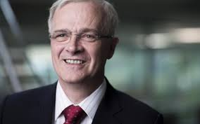 Southampton University students vote to slash vice chancellor's pay