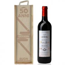 Ad un lui sempre attento alle novità offerte dalla tecnologia, si può regalare un. Cassetta Vino 2 Bottiglie Compleanno Cofanetti
