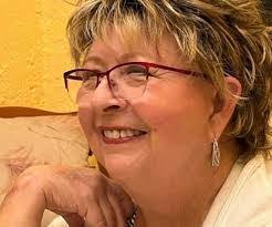 Darlene Reber's Instagram, Twitter & Facebook