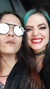 Tan bella mi @laurazulvoz !, Me encontré este video de #CronicasDelPablo  @teatropablotobon sobre el #RockFemenino y les comparto este fragmento❤️,  Que vivan las damas del Rock, Que viva el ...