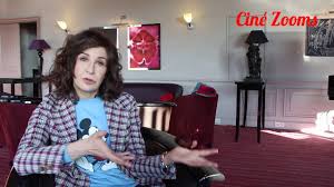 Comme elle, 28 autres personnes célèbres ont leur anniversaire un 09 mars. Marie Francine Interview Valerie Lemercier Youtube