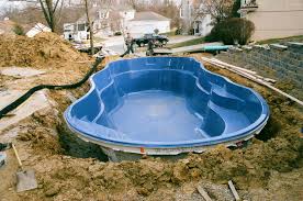 Fiberglass Pools Yes Or No Yonohomedesign Com In 2020 Fiberglass Pools Inground Fiberglass Pools Pool Installation