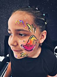 I facepainted at a witches, wine and warlocks event today. Ran away in the  middle of customers to take video of dancing witches lol