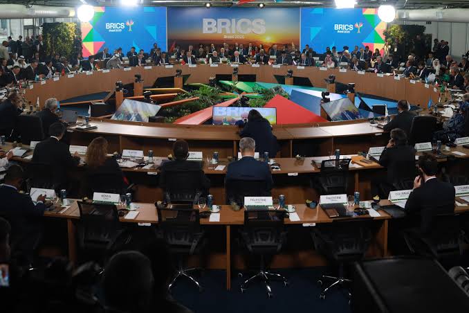 O que o investidor pode pagar pelo BRICS Pay - Estadão
