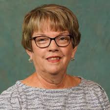 Julie Bundy's Instagram, Twitter & Facebook