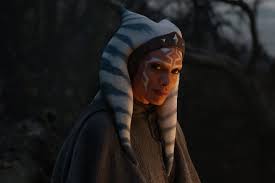 star wars - Why are Ahsoka Tano's headtails short in The Mandalorian? -  Science Fiction & Fantasy Stack Exchange