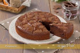È comunque possibile preparare dolci senza uova, anche se previste nella ricetta, sostituendole con altri ingredienti. Torta Al Cioccolato Senza Uova