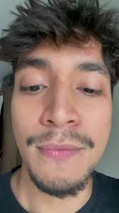 Alex Marchilidon Vicky