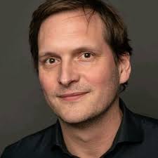 Carla Freund (@CarlaFreund)