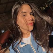 Julia Rizzuto (@juliarizzzuto)