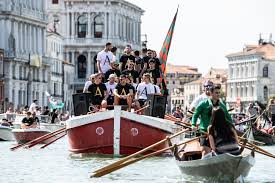 Noroeste, nordeste, centro, sul e ilhas do país. Venezia Conquista Acesso A Elite Na Italia Apos 19 Anos E Comemora Com Barqueata Veja Futebol Italiano Ge