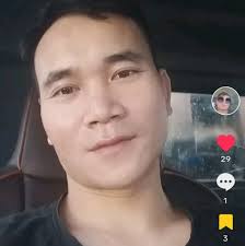 XIN CHÀO!👋 MÌNH LÀ BIDV SMARTBANKING! Rất vui được làm quen với bạn! 🎉  Mỗi một người bạn mới như một cánh cửa mới với vô vàn điều thú vị mà ta