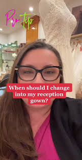 When to Change into Reception Dress: Tips and Tricks for Your Wedding