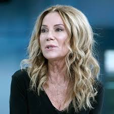 Kathie Lee Gifford showcases toned figure in unexpected beach photo