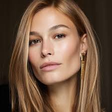 Salon de coiffure Femme Paris12 : Coloration Coupes Tendances