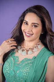 Feeling connected with each other makes life worth living. Madhuri Dixit Nene On Twitter Madhuri Dixit Bollywood Celebrities Bollywood