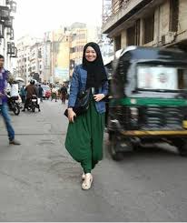 Namun, terkadang dalam memilih model baju pesta muslimah ini cukup membingungkan, disebabkan banyak sekali desain yang ditawarkan para desainer. Gaya Muslimah Stailo Home Facebook